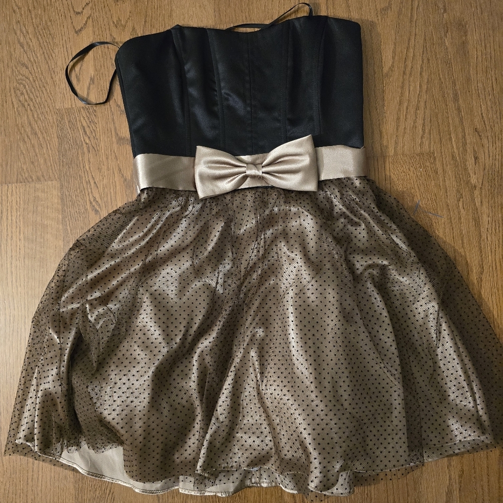 Josh & Jazz 7/8 Gold And Black Dress